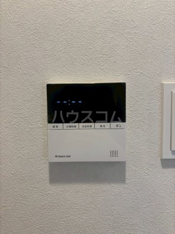 ����16