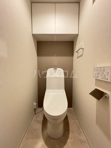 ����4