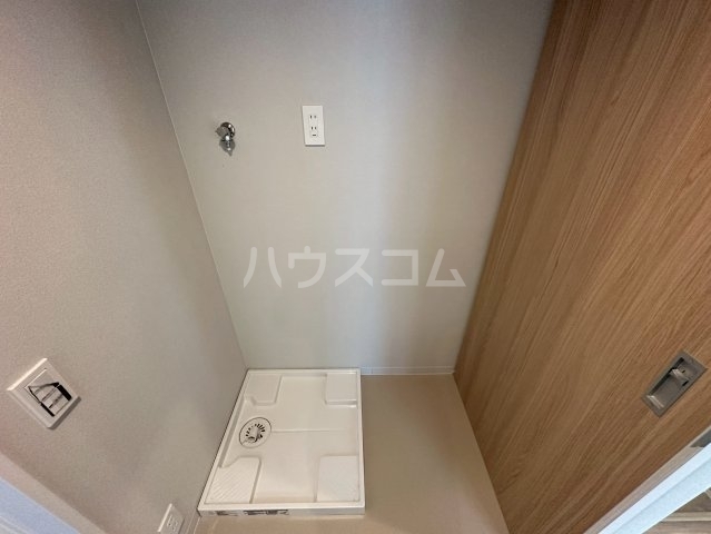 ����12