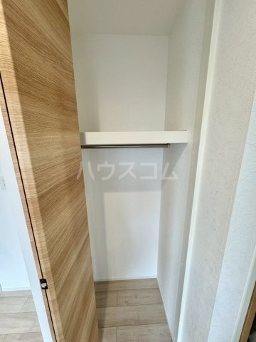����12