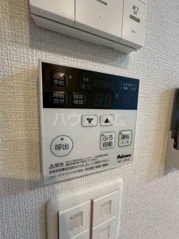 ����23