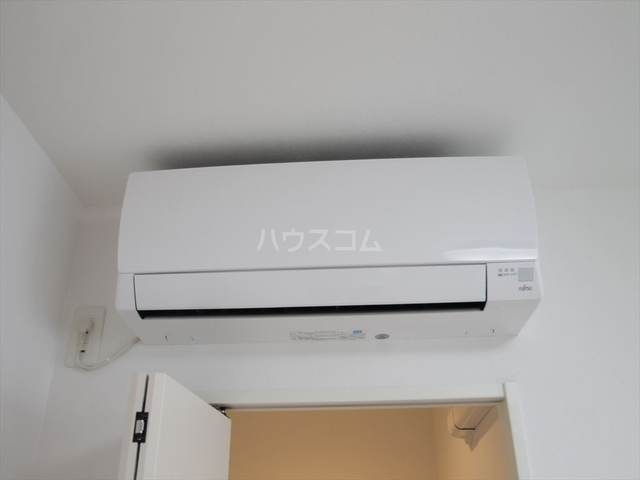 ����20