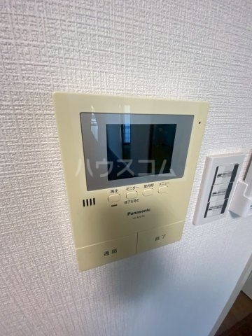 ����11