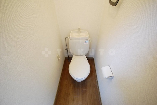 ����4
