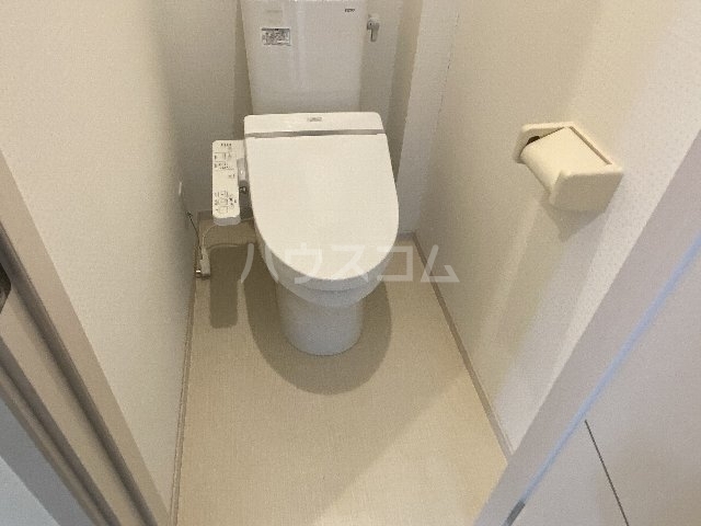 ����4