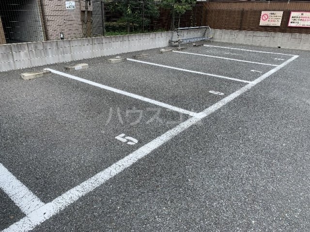 ����12
