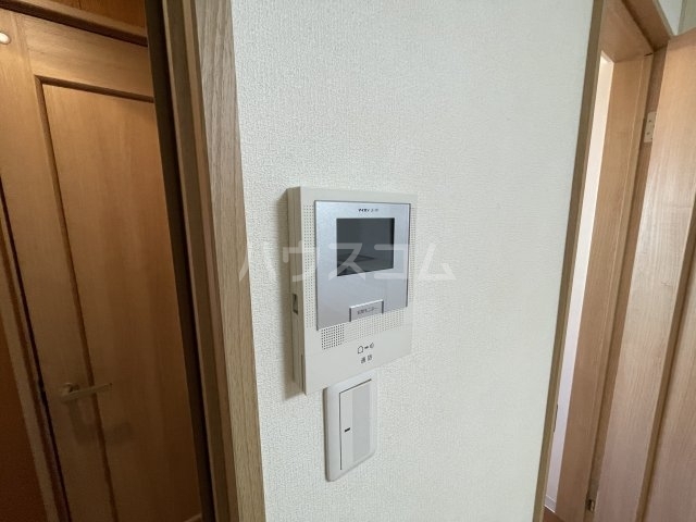����10