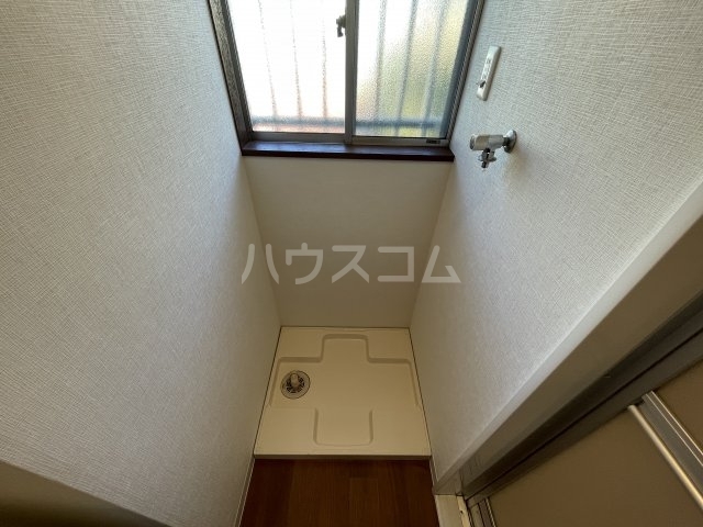 ����13