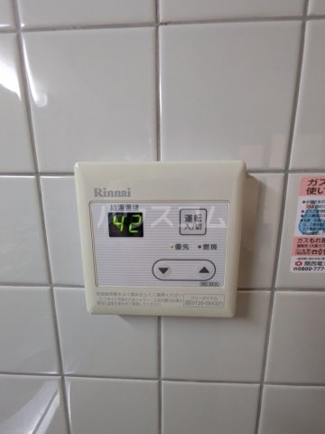 ����13