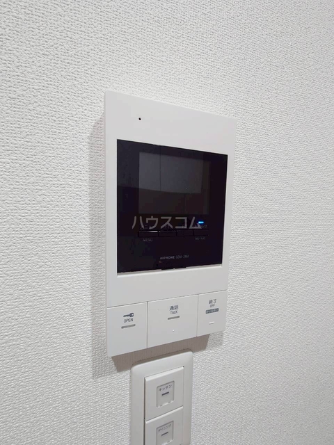 ����20