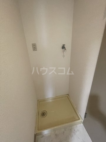 ����8