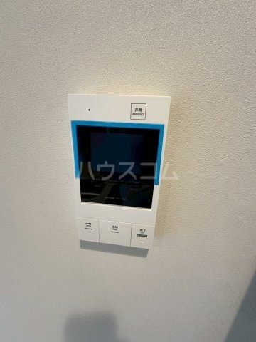 ����11