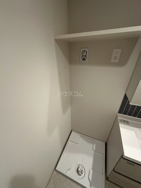 ����20