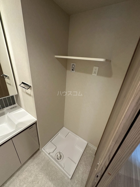 ����26