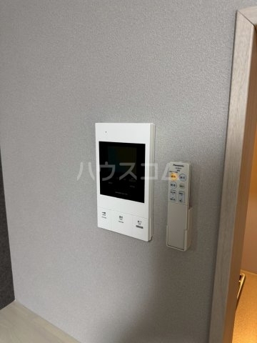����10