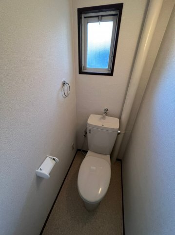 ����5