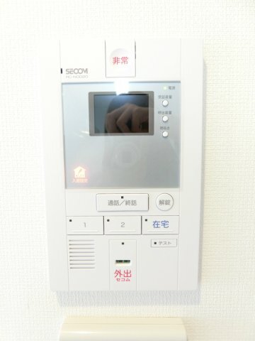 ����15