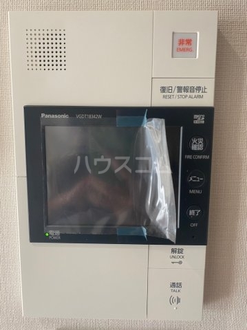 ����12