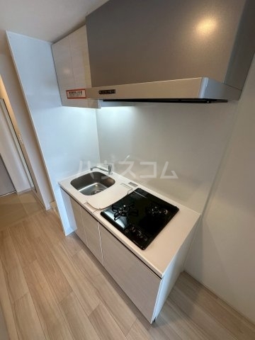 ����21