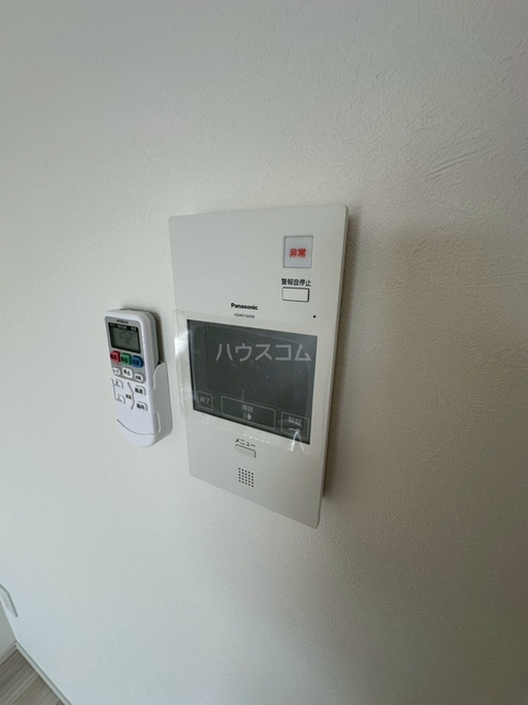 ����13