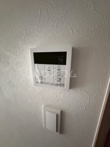 ����10