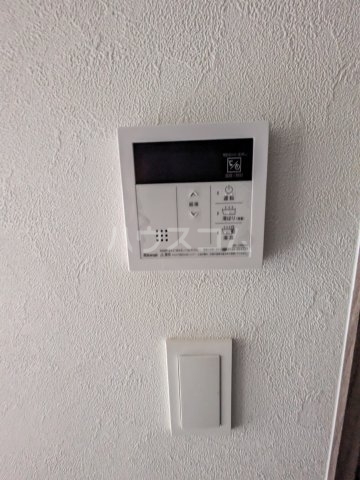 ����13