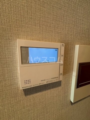 ����27