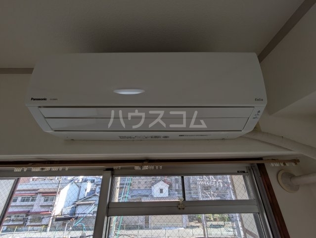 ����10