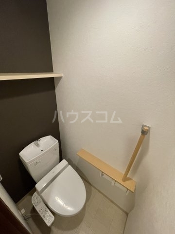 ����4