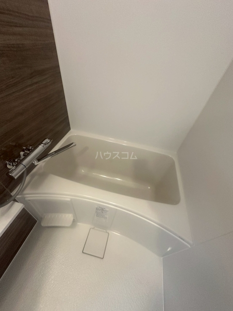 ����23