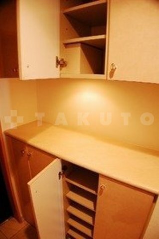 ����7