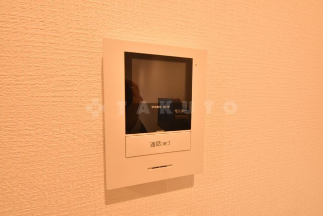 ����10