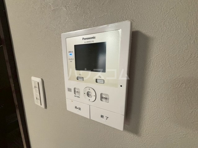 ����11