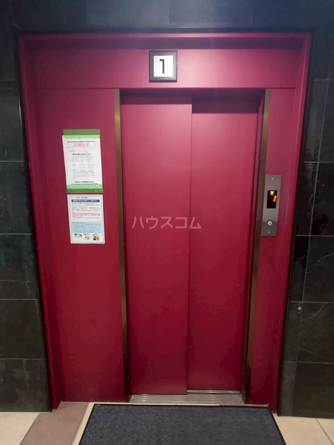 ����28