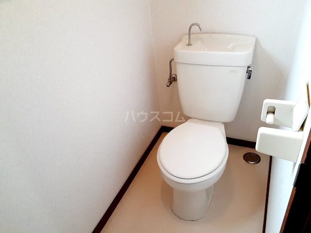 ����4