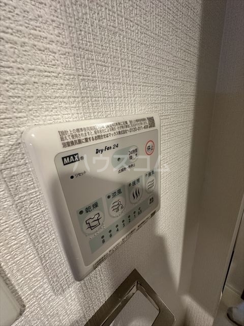 ����18