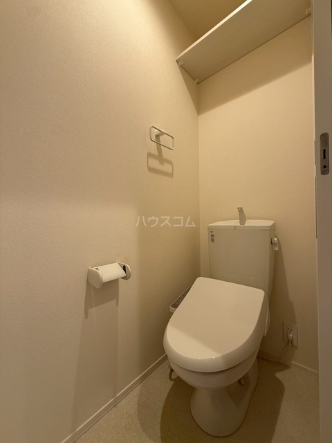 ����4
