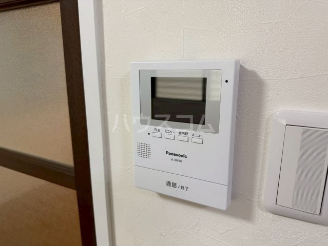 ����11