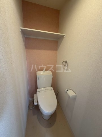 ����4