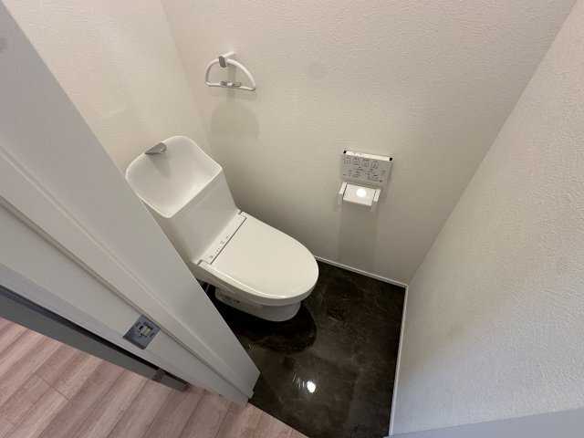 ����14