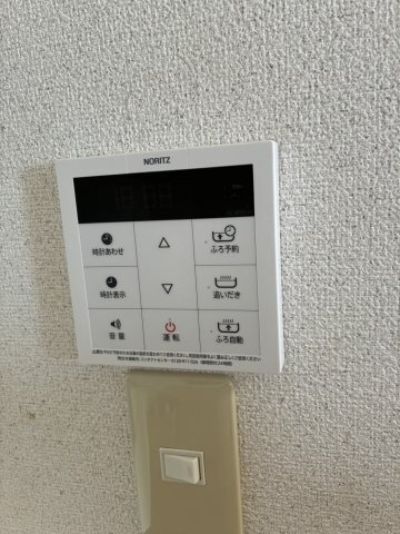 ����10