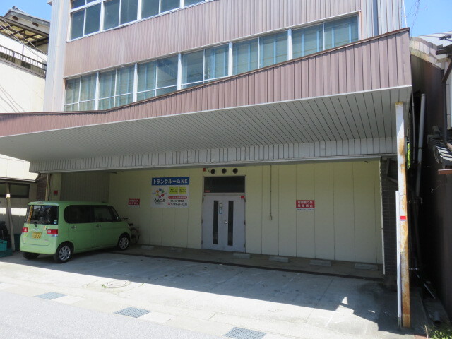 �i�q�k���{���@���l�w�i�k��11���j