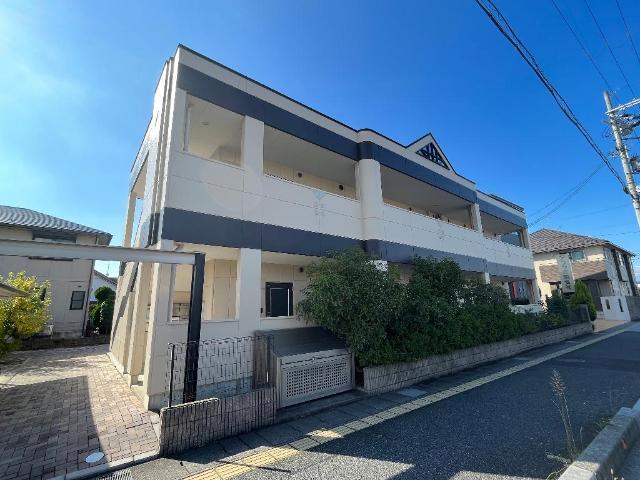 ���ꌧ�F���s�J�o�����P�j