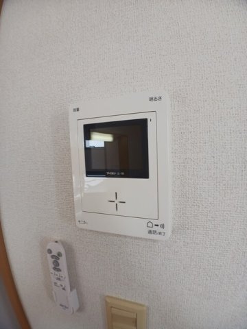����11