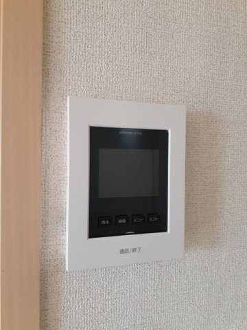 ����11