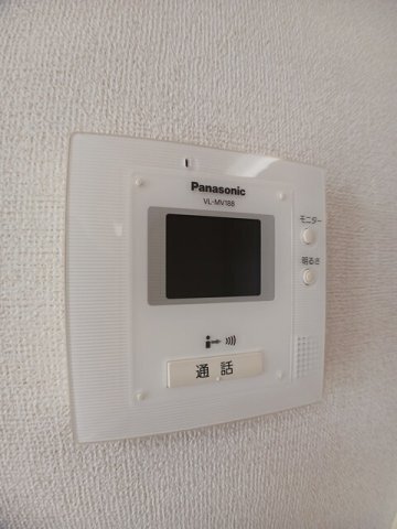 ����11