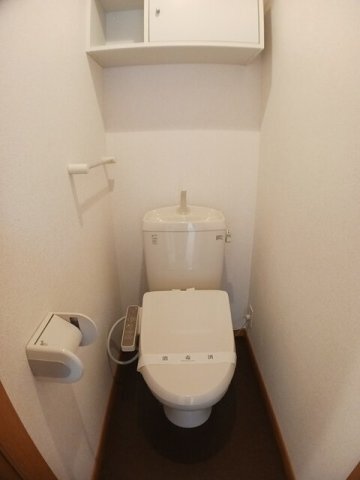 ����5