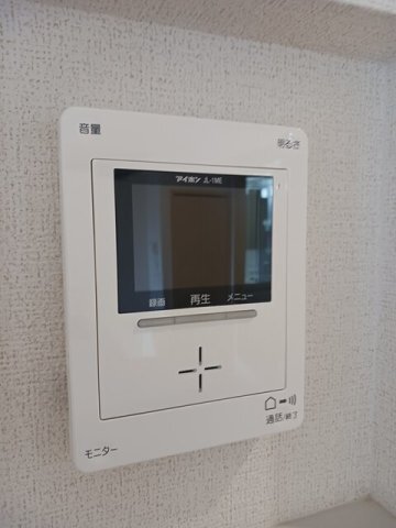 ����11
