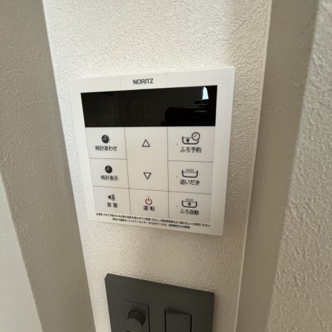 ����10