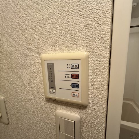 ����6